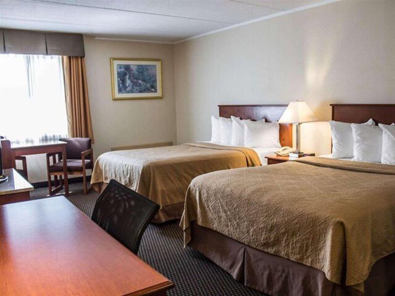 Baymont By Wyndham Youngstown Exterior photo